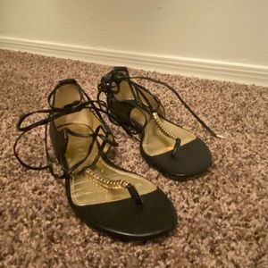 Marc Fisher Lace Up Black and Gold Sandals Women’s 5